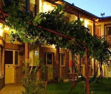 La Tosca Hostel ปูแอร์โตมาดริน ภายนอก รูปภาพ